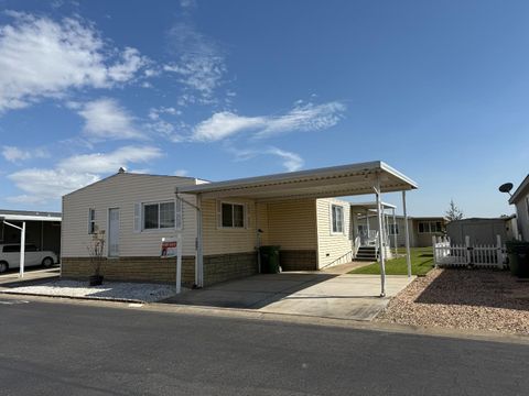 604 Pringle Avenue Unit 127, Galt, CA 95632 - MLS#: 225057585
