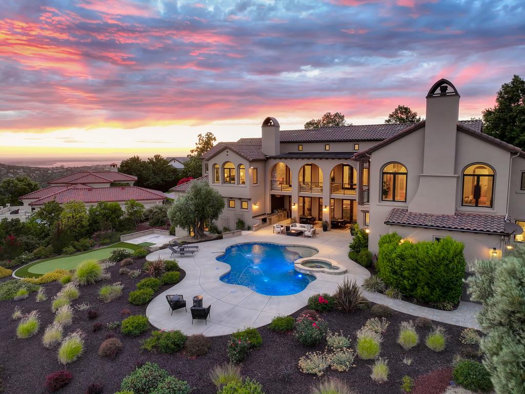 4932 Moreau Court