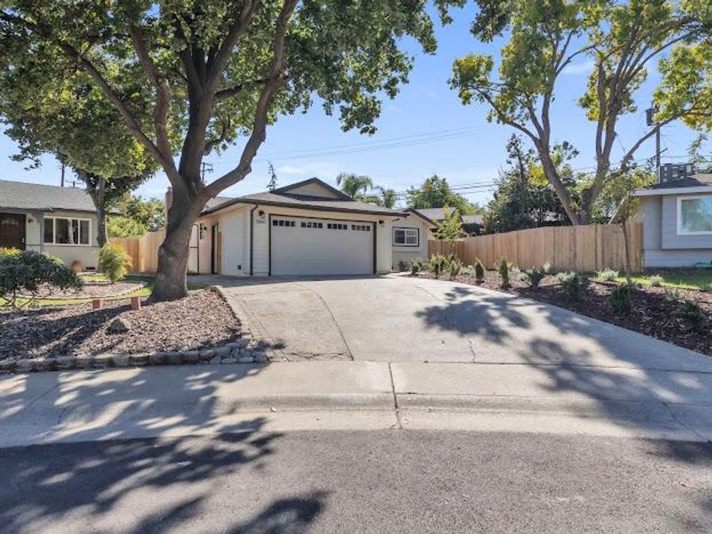Photo of 5841 Sharps Circle, Carmichael, CA 95608 (MLS # 225135970)