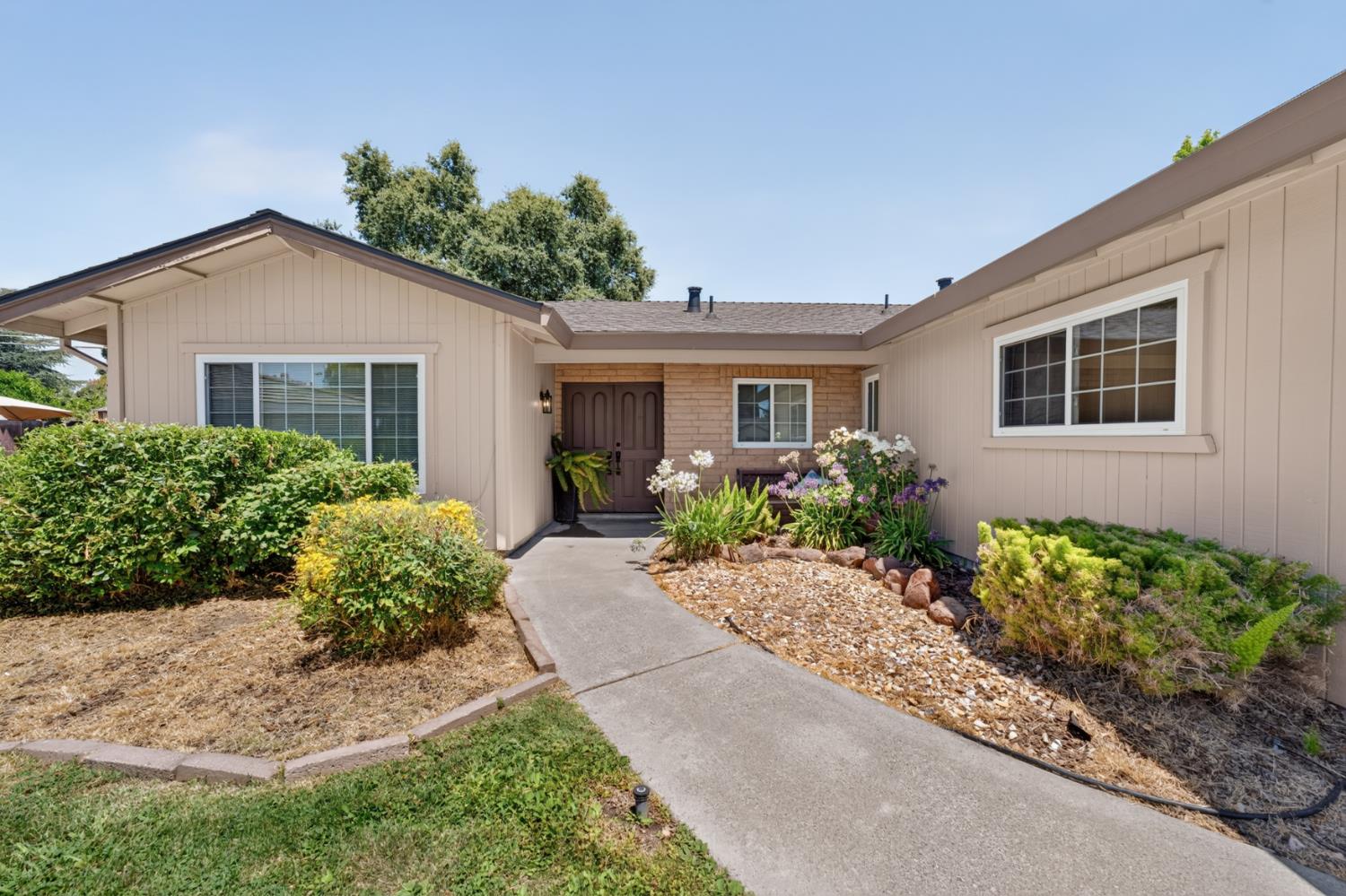 6742 Connemara Circle