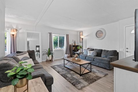 19690 N Hwy 99 27 Acampo CA 95220