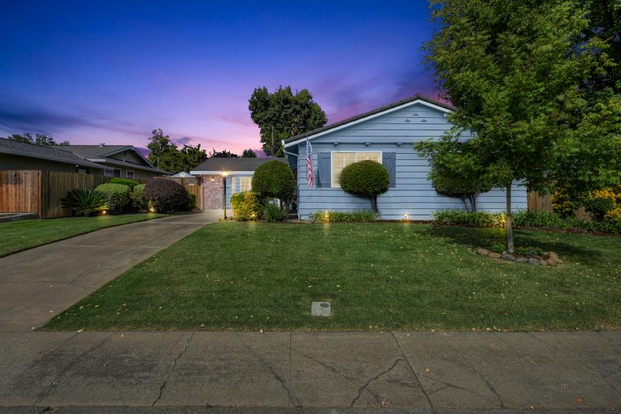 5409 Fort Sutter Way