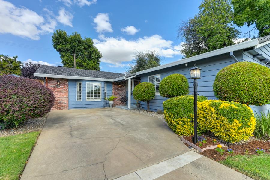 5409 Fort Sutter Way