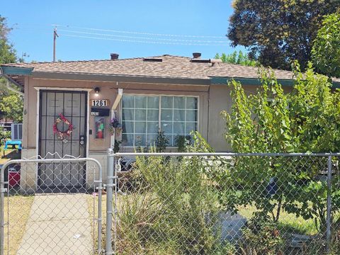 118 T Street Merced CA 95341