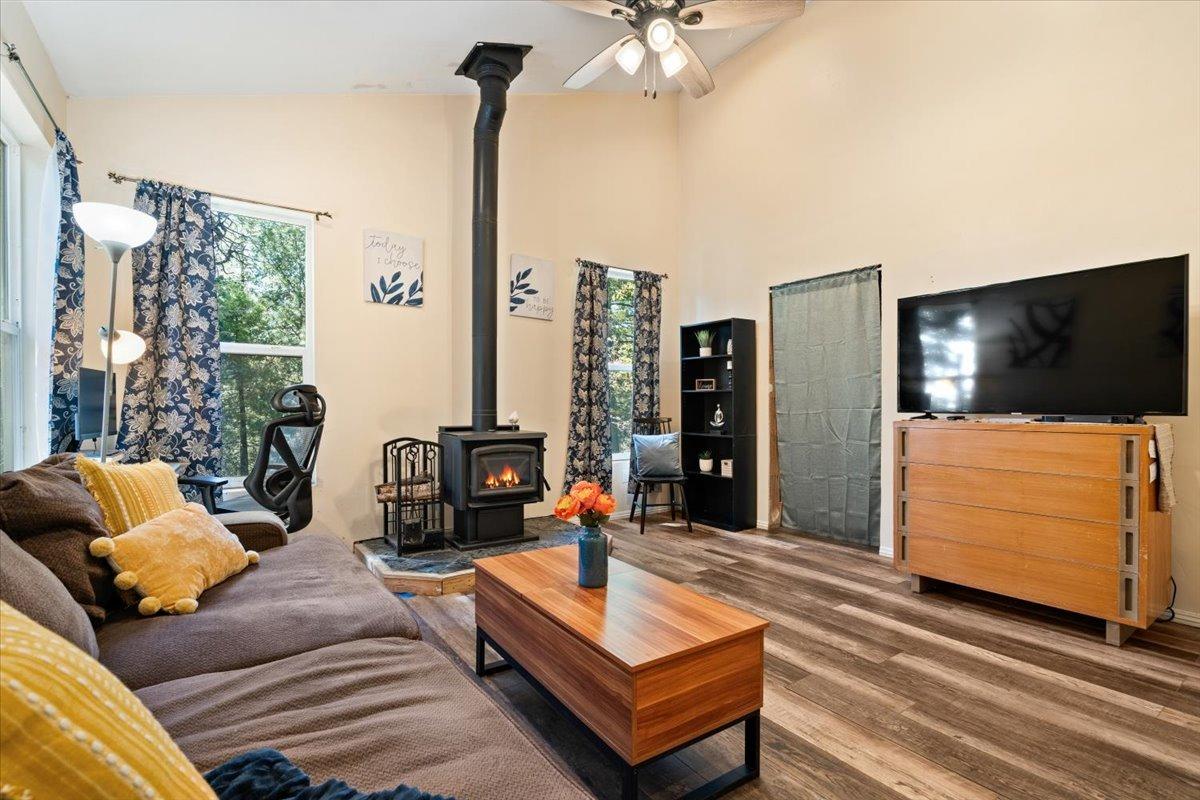 Grass Valley, California 95945, United States, 2 Bedrooms Bedrooms, ,1 BathroomBathrooms,Residential,Active,117153