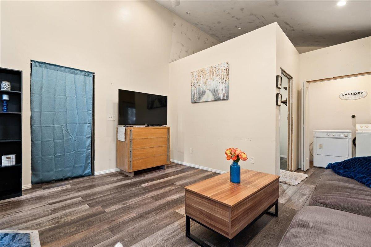 Grass Valley, California 95945, United States, 2 Bedrooms Bedrooms, ,1 BathroomBathrooms,Residential,Active,117153