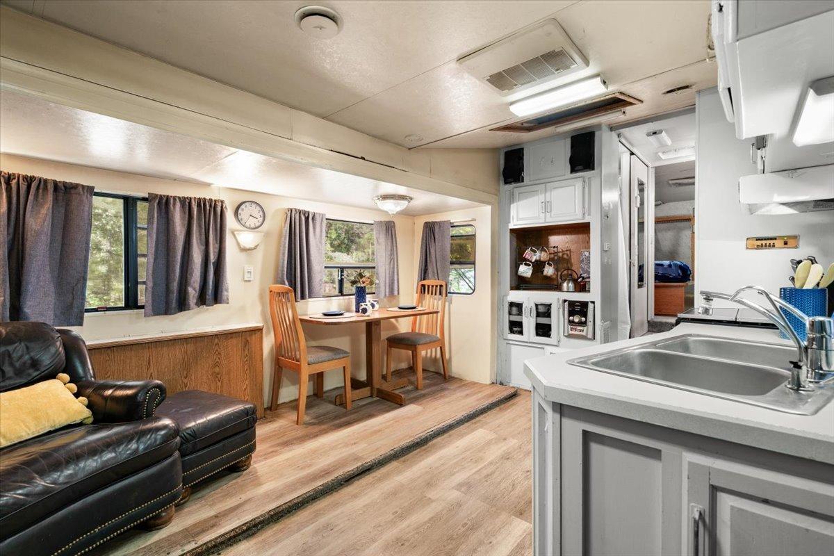 Grass Valley, California 95945, United States, 2 Bedrooms Bedrooms, ,1 BathroomBathrooms,Residential,Active,117153