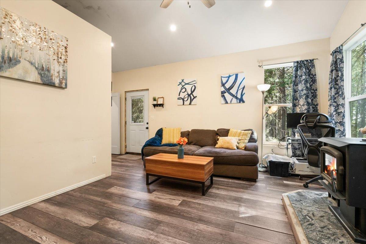 Grass Valley, California 95945, United States, 2 Bedrooms Bedrooms, ,1 BathroomBathrooms,Residential,Active,117153