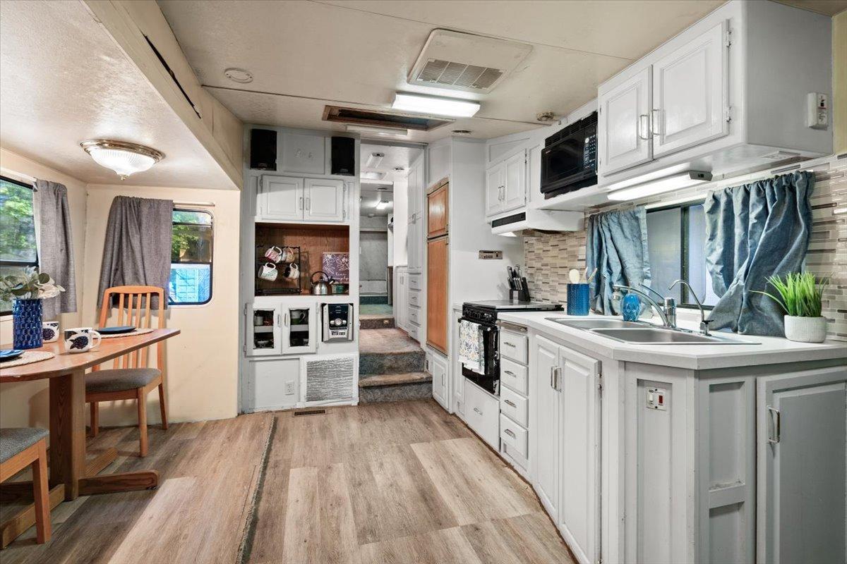 Grass Valley, California 95945, United States, 2 Bedrooms Bedrooms, ,1 BathroomBathrooms,Residential,Active,117153