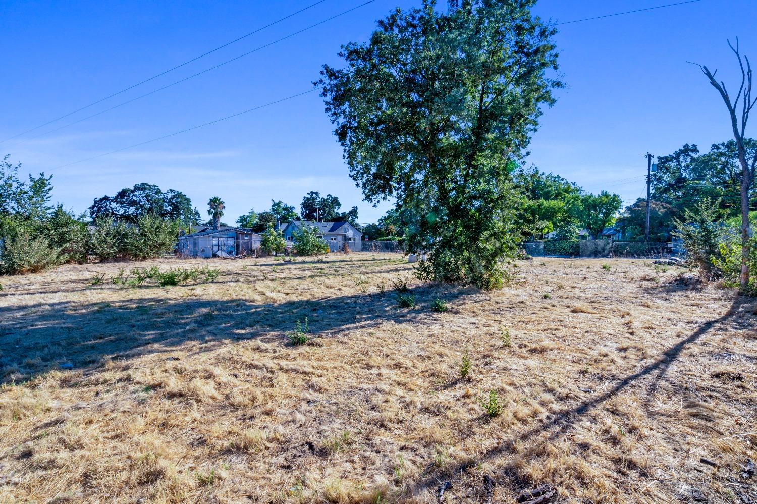 View Sacramento, CA 95815 property