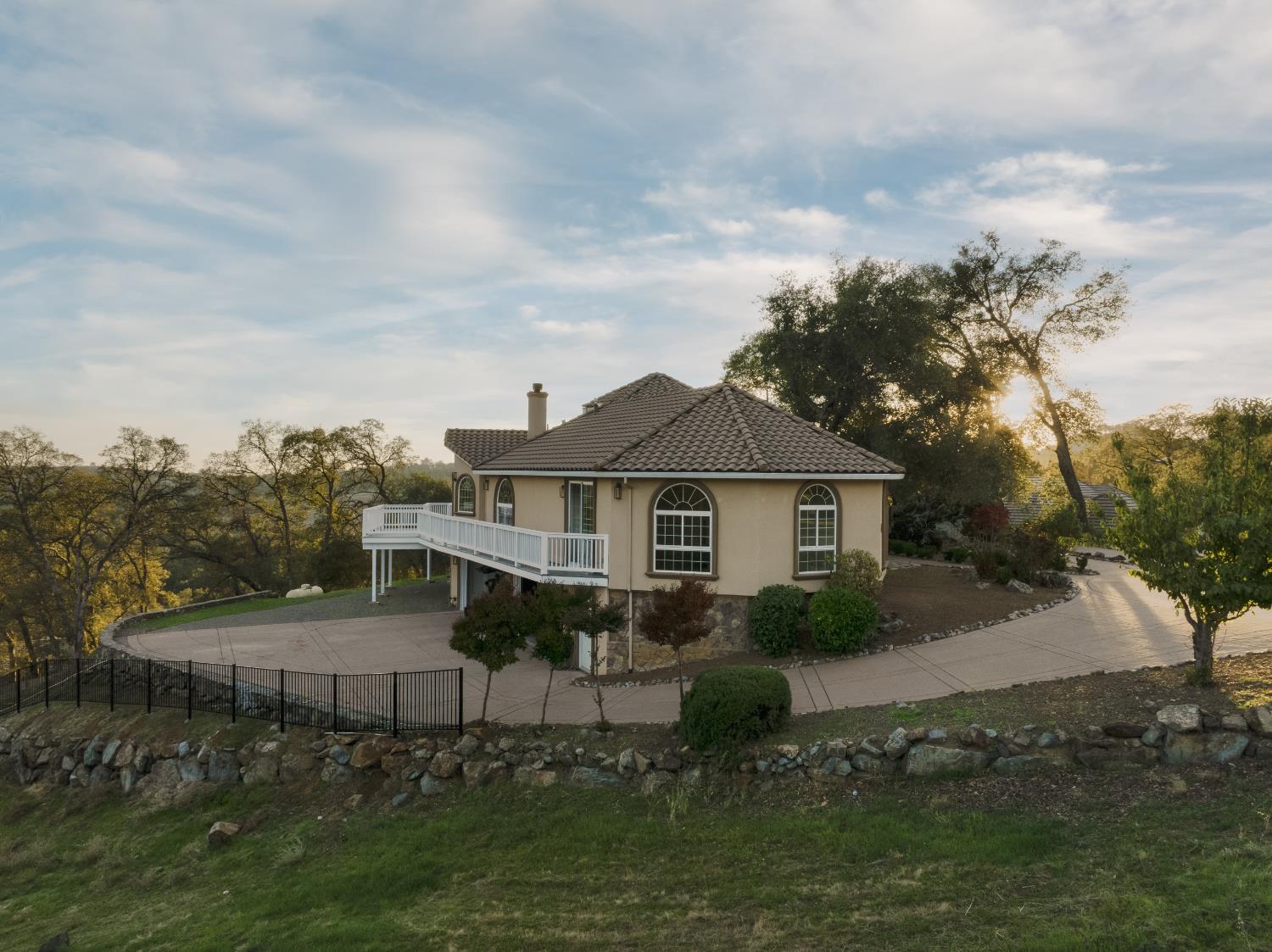 4329 Crazy Horse Road