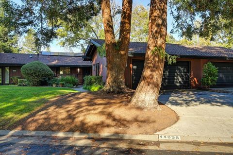 44656 Garden Court El Macero CA 95618