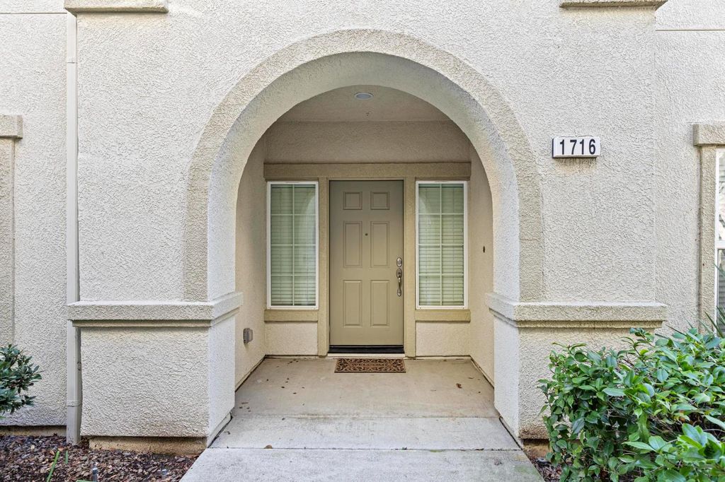 Photo of 3301 N Park Drive #1716, Sacramento, CA 95835 (MLS # 226005934)