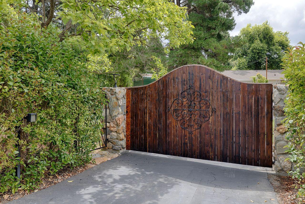 1361 Taylor Road