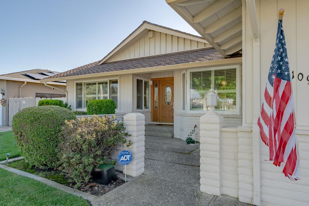 Photo of 1109 San Angelo Drive, Salinas, CA 93901 (MLS # 225134413)