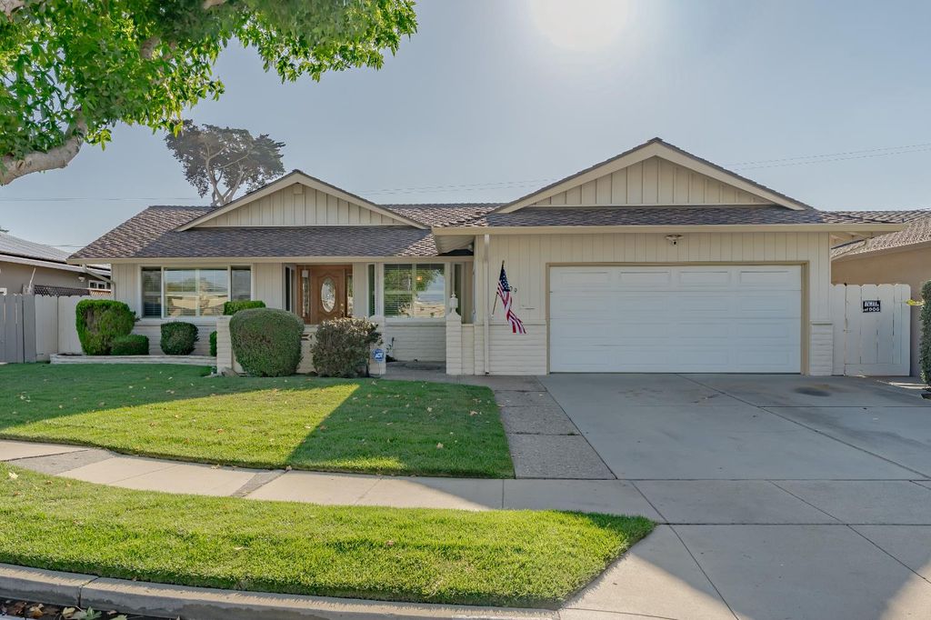 Photo of 1109 San Angelo Drive, Salinas, CA 93901 (MLS # 225134413)