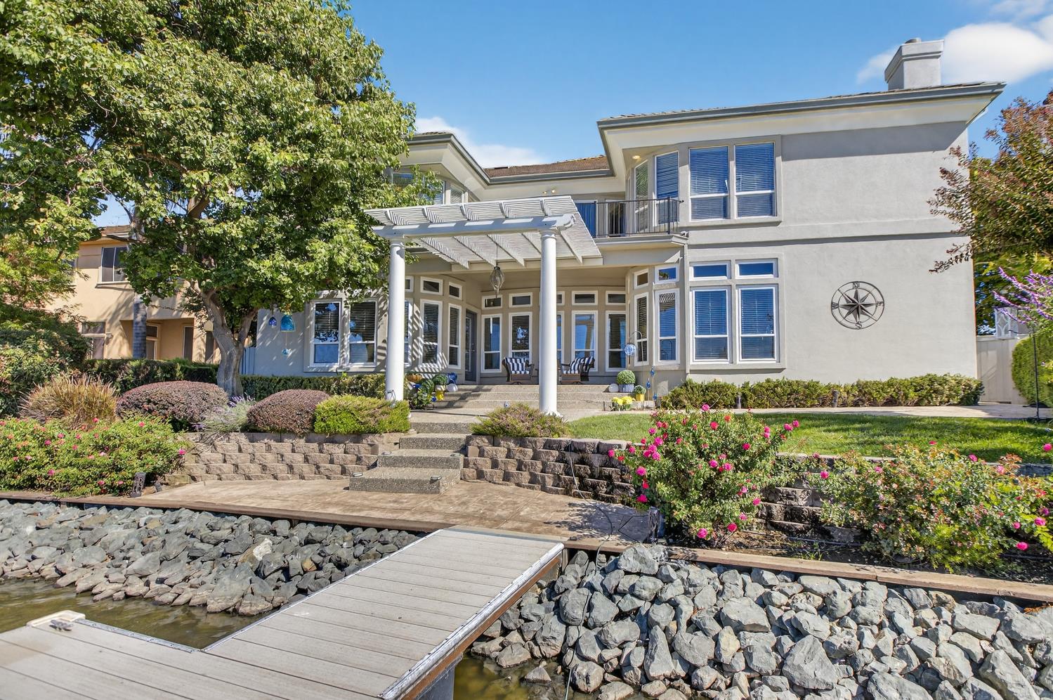 7656 Marina Cove Drive