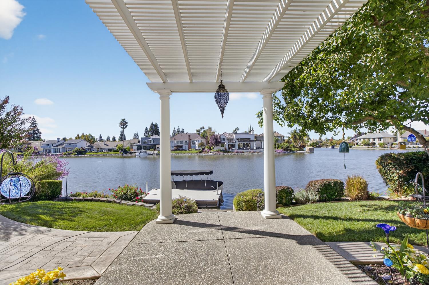 7656 Marina Cove Drive