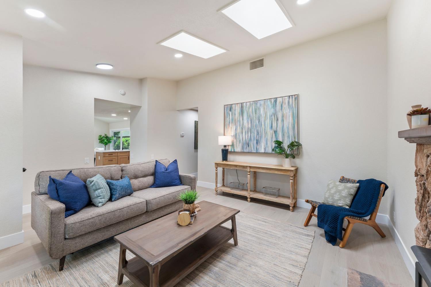 2812 Pintail Court