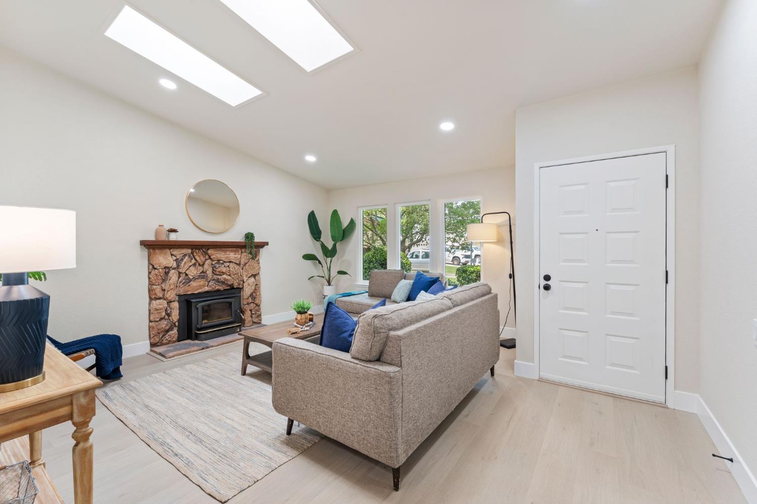 2812 Pintail Court