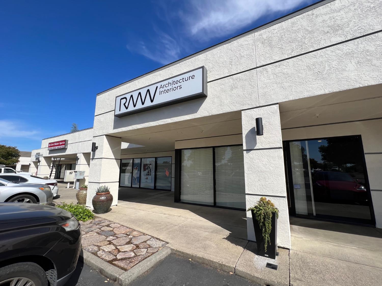 9480 Madison Avenue 4