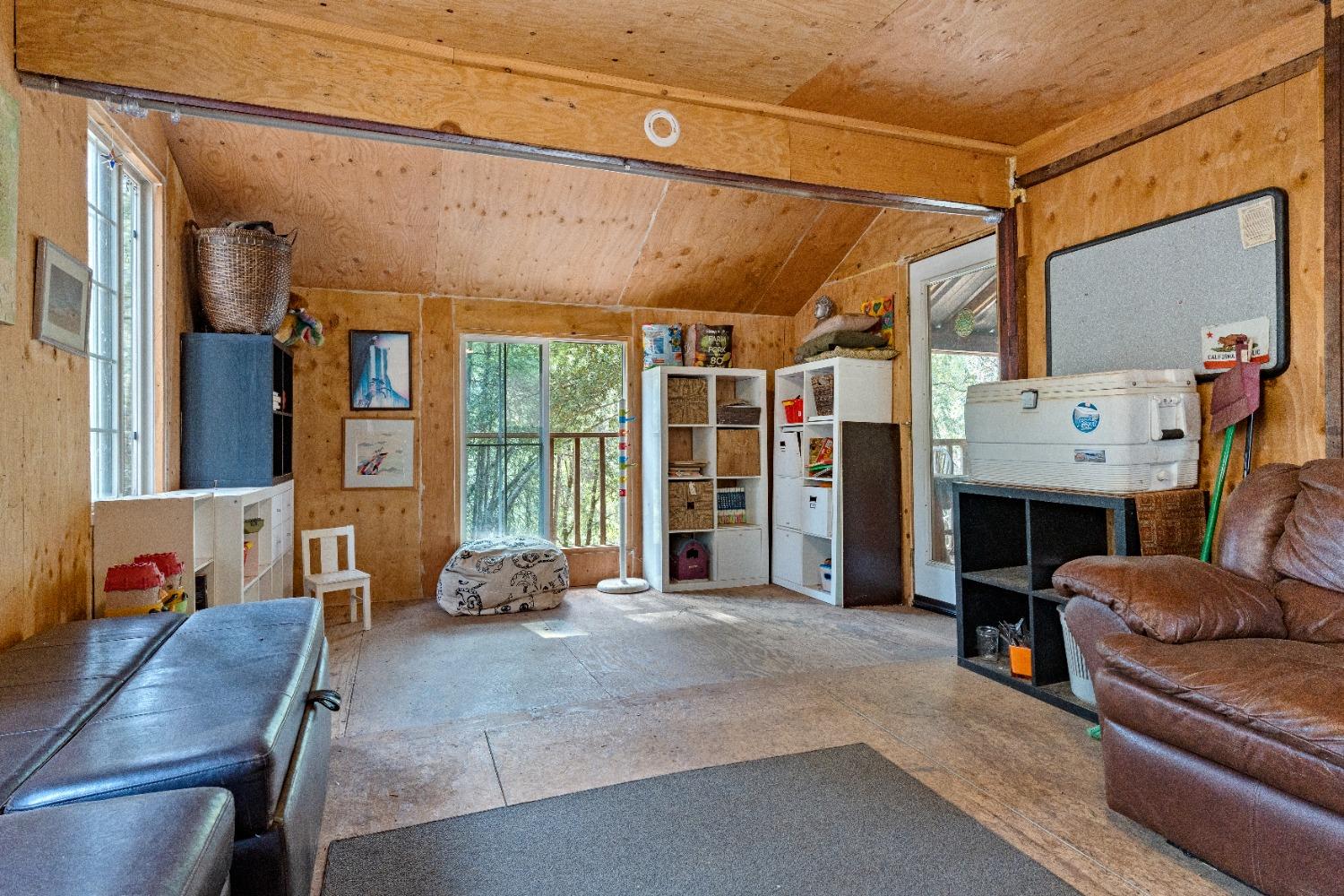 Nevada City, California 95959, United States, 2 Bedrooms Bedrooms, ,1 BathroomBathrooms,Residential,Active,38734