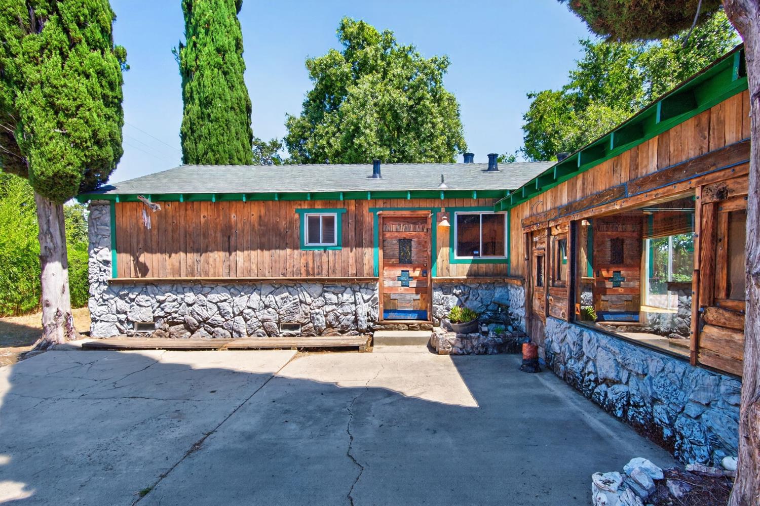 6800 Almond Avenue