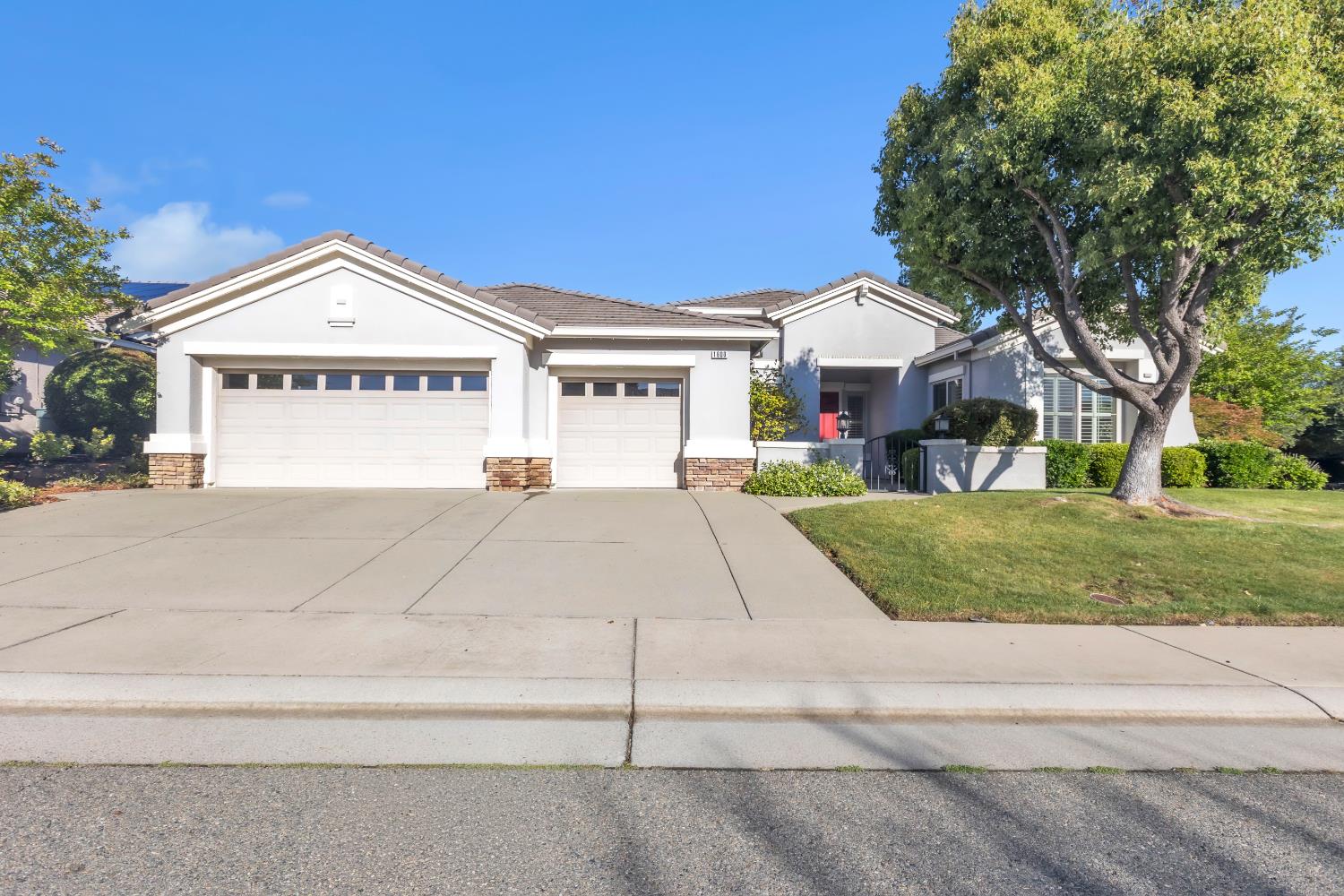 1800 Prairie View Lane