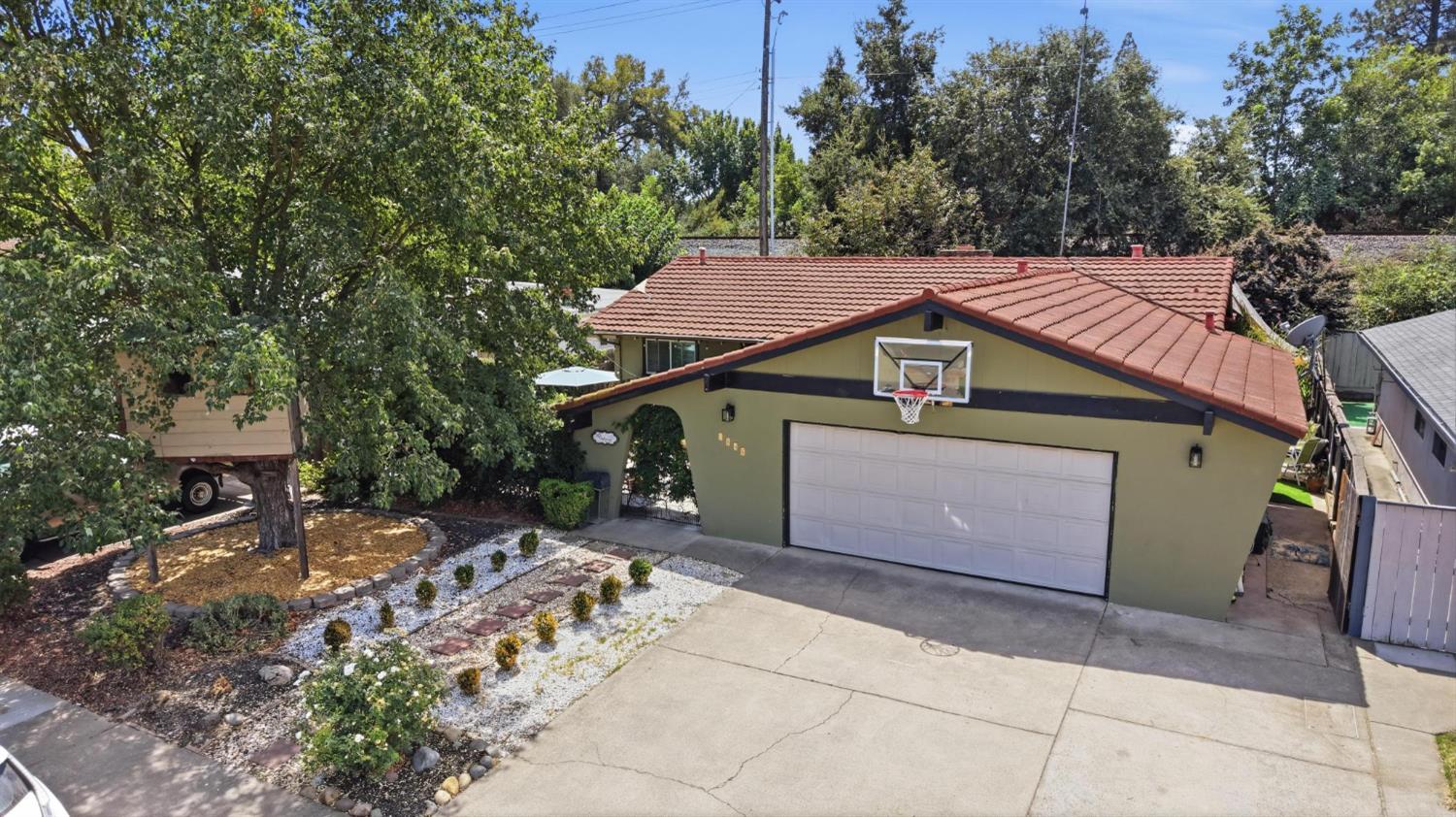 3846 Breuner Avenue