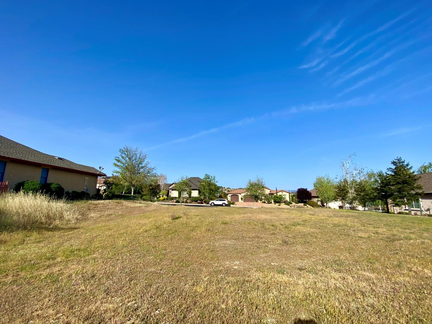 2062 Oak Creek Drive