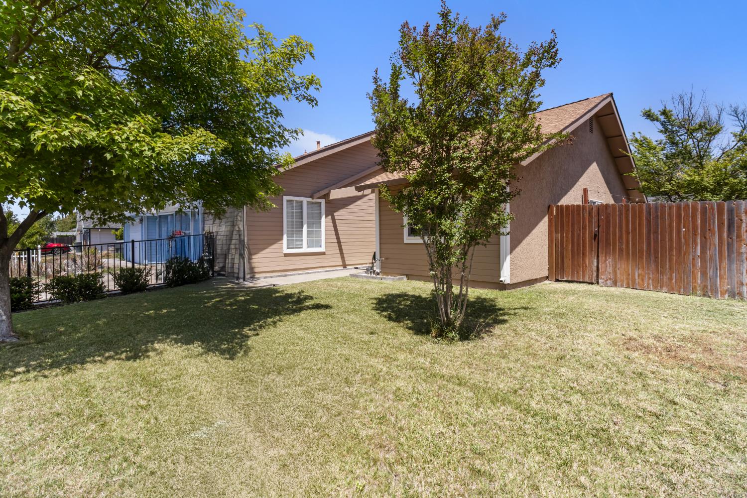 935 Anderson Wood Way