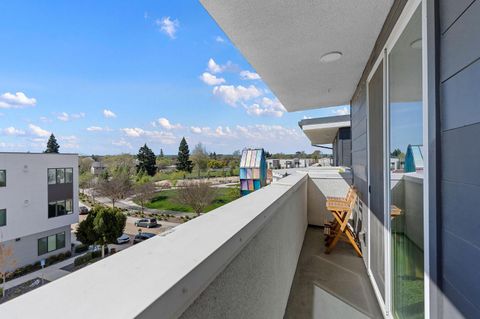 2411 Cleat Lane 304 Sacramento CA 95818