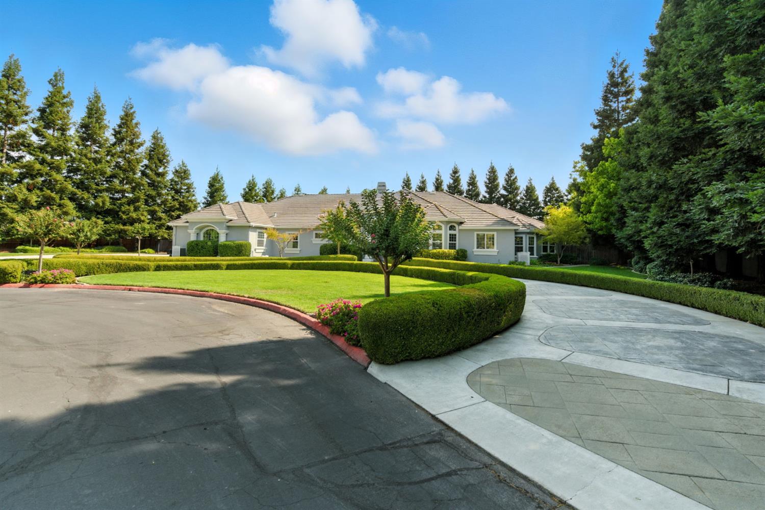 10374 Black Oak Court