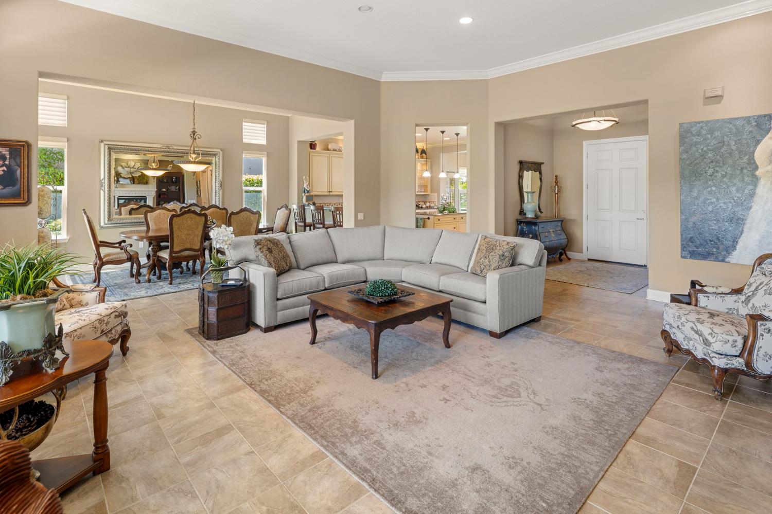 2113 Sutter View Lane