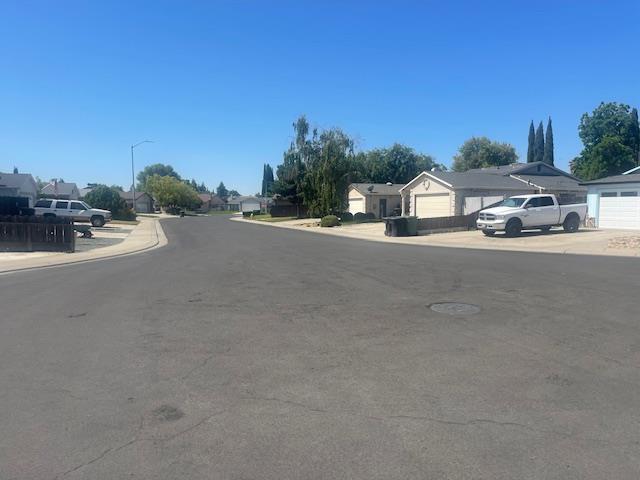 320 Lannis Court