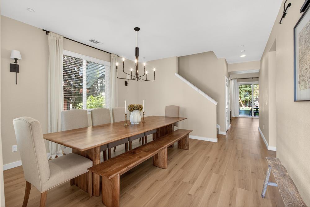 1128 Amington Drive