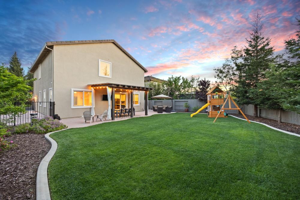 1128 Amington Drive
