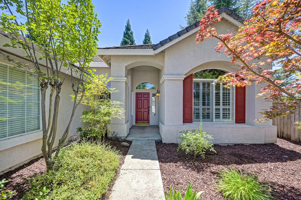 200 Luna Circle