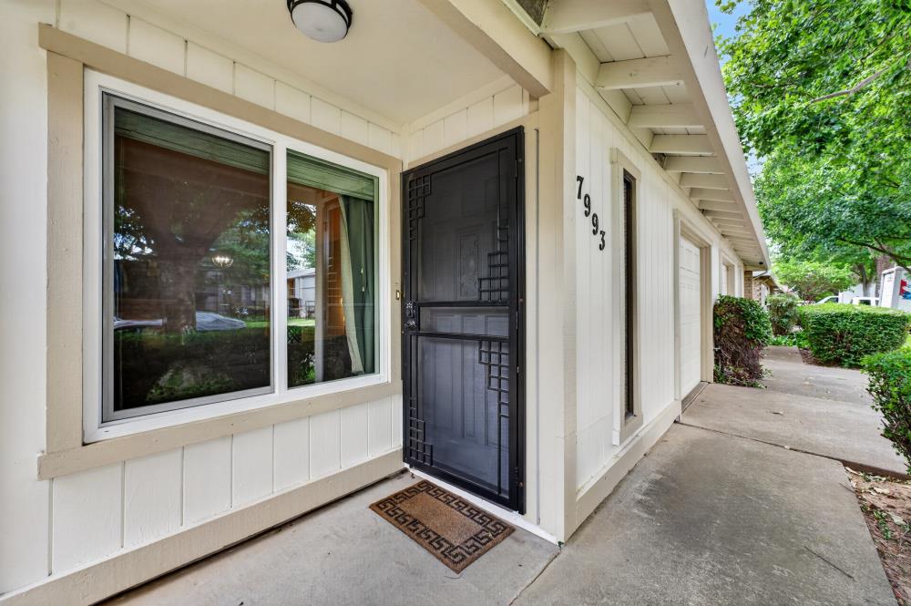 7993 La Riviera Drive