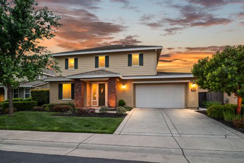 902 Anvil Circle Rocklin CA 95765