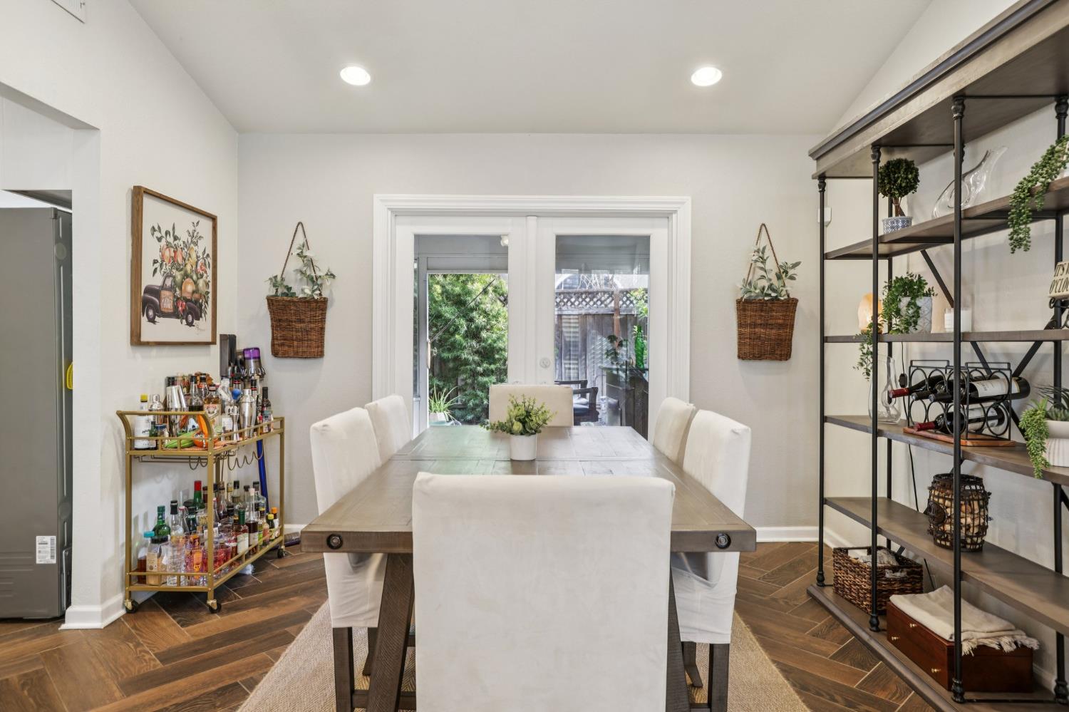 1890 Spring Valley Way