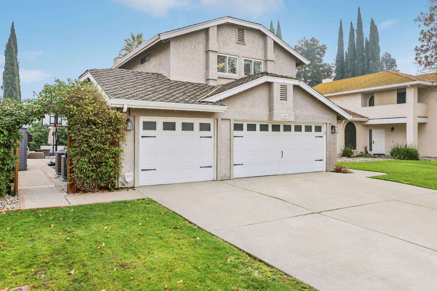 1890 Spring Valley Way