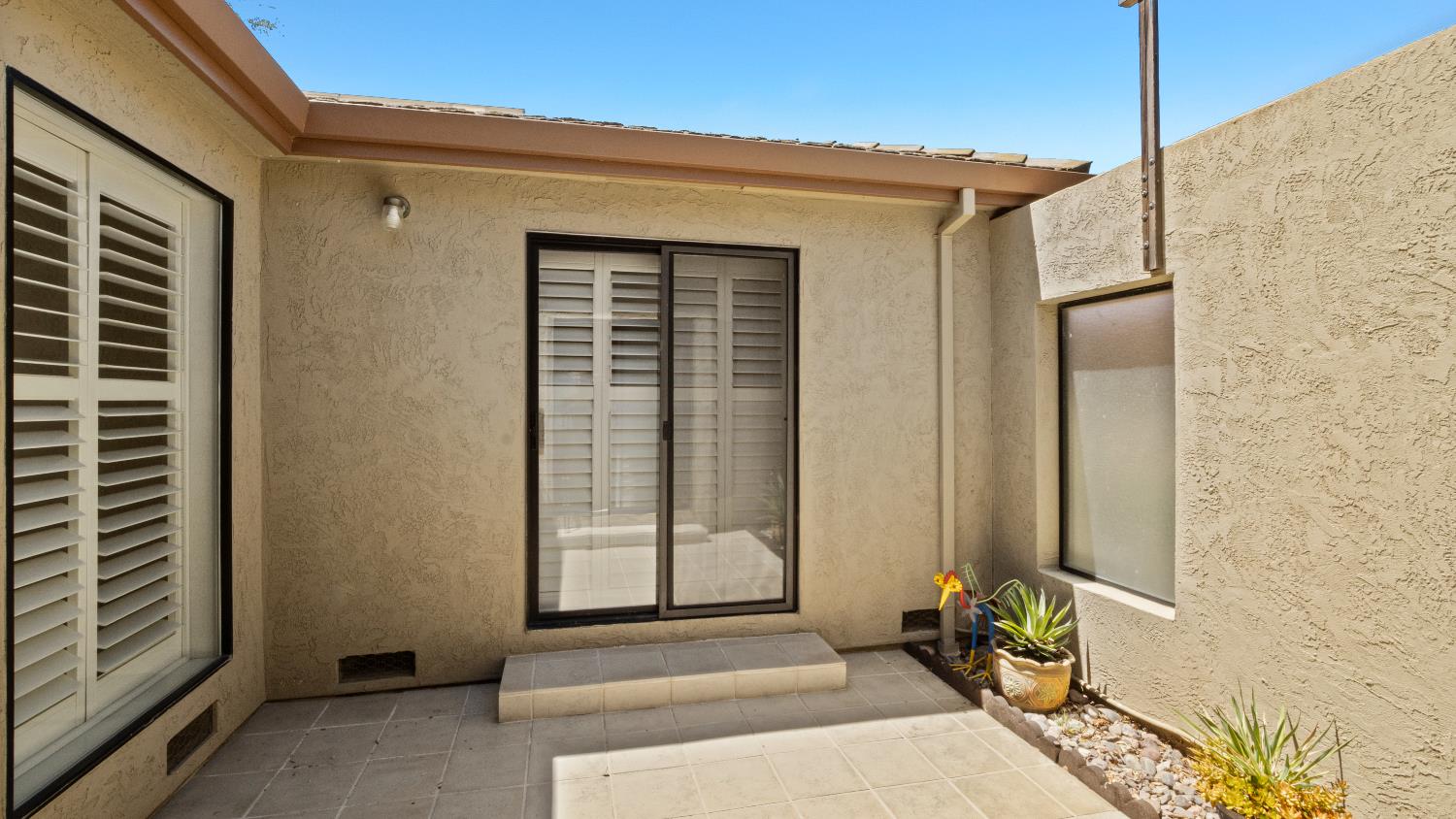 Lodi, California 95242, United States, 2 Bedrooms Bedrooms, ,2 BathroomsBathrooms,Residential,Active,186111