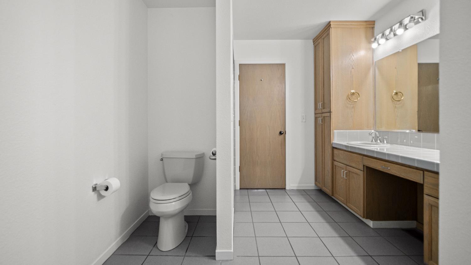 Lodi, California 95242, United States, 2 Bedrooms Bedrooms, ,2 BathroomsBathrooms,Residential,Active,186111