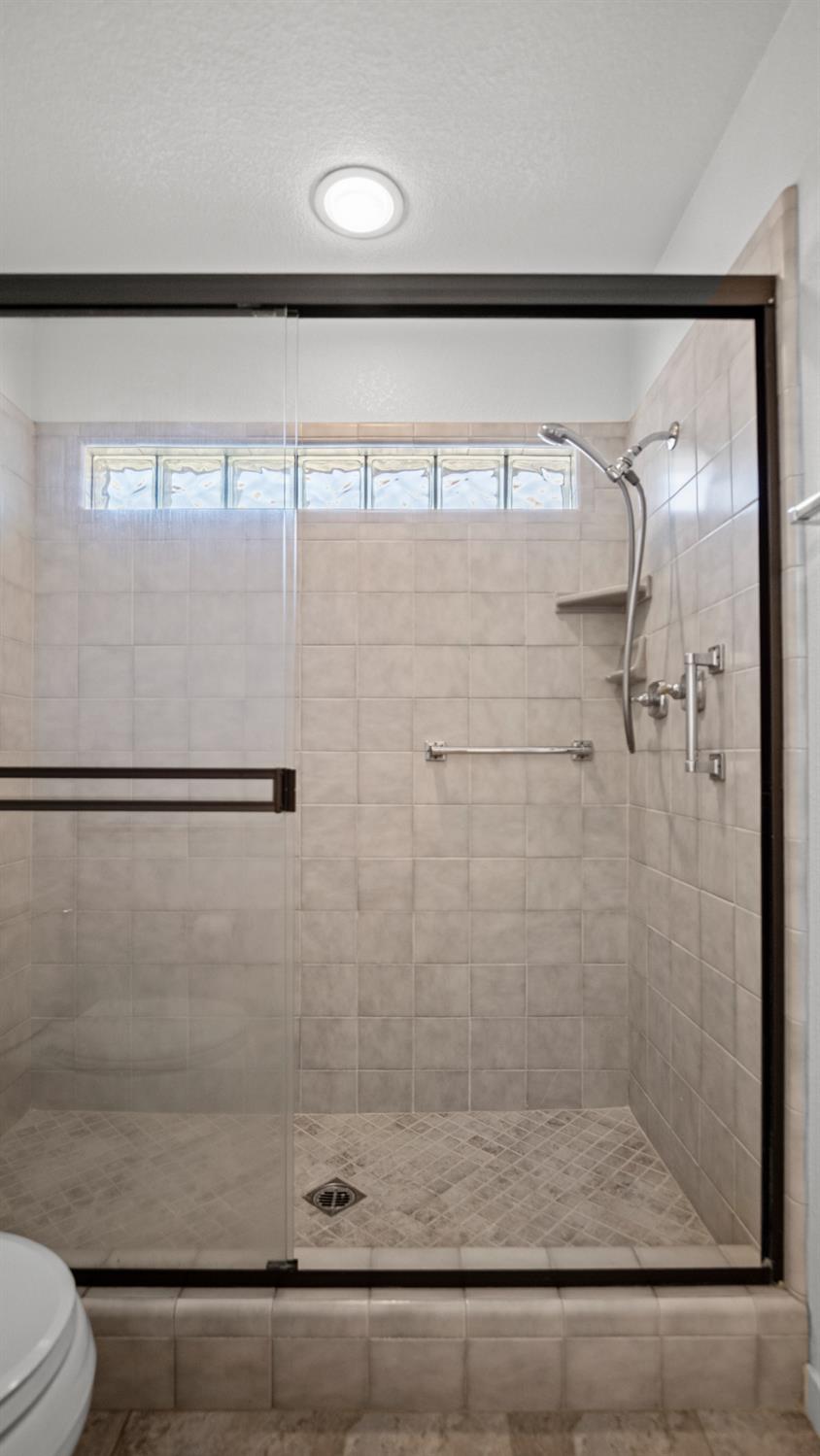 Lodi, California 95242, United States, 2 Bedrooms Bedrooms, ,2 BathroomsBathrooms,Residential,Active,186111