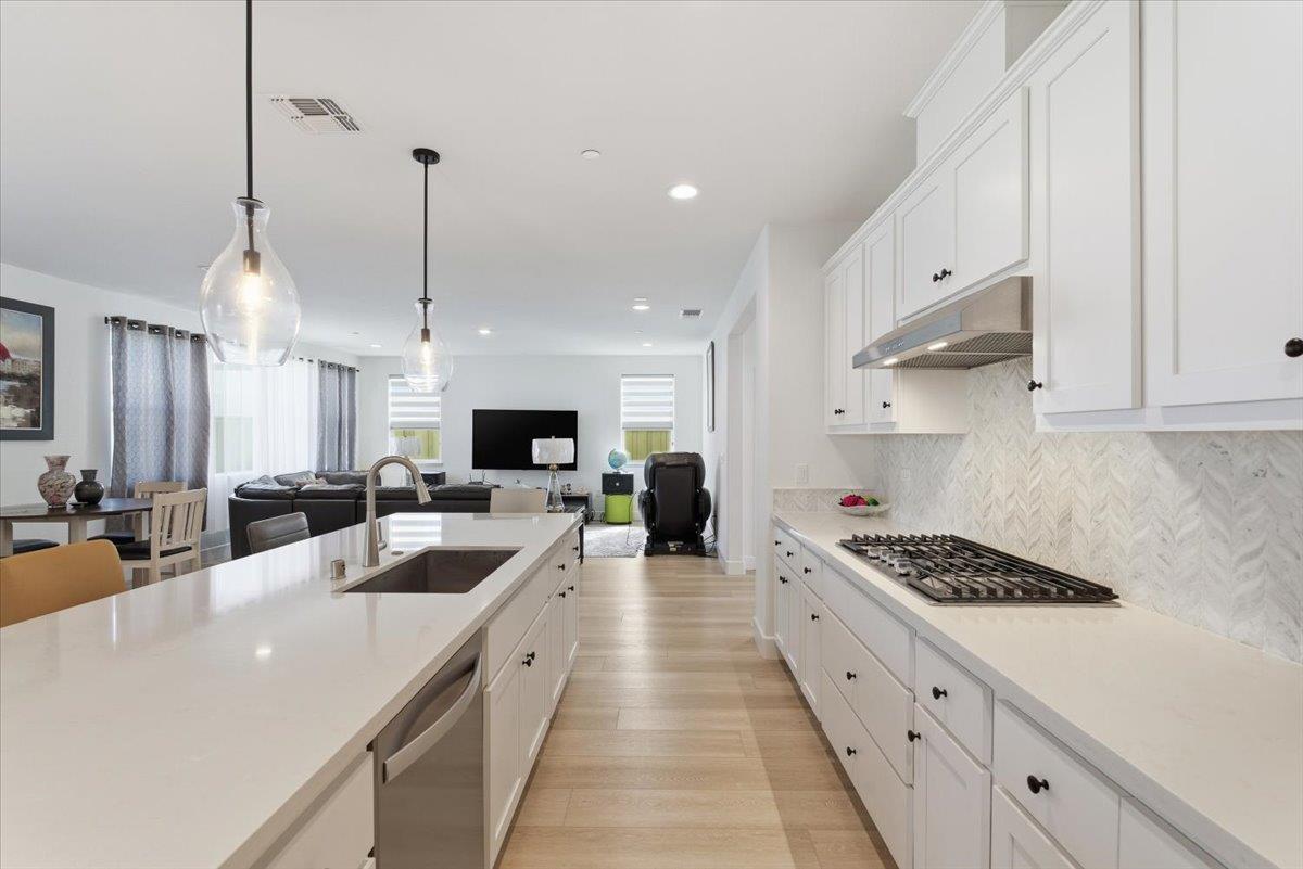 2505 Mulholland Drive
