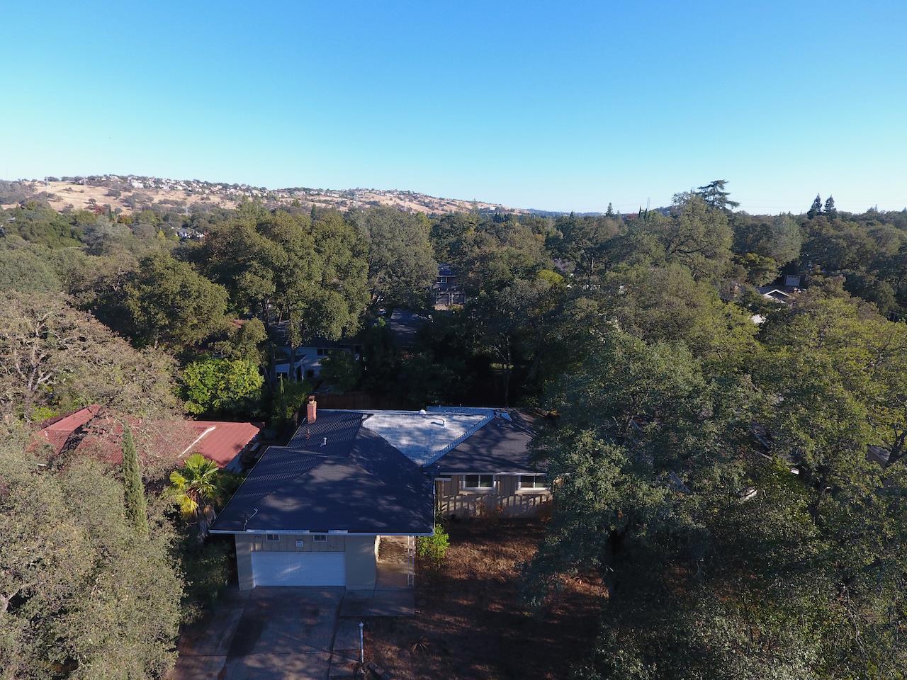 952 King Henry Way