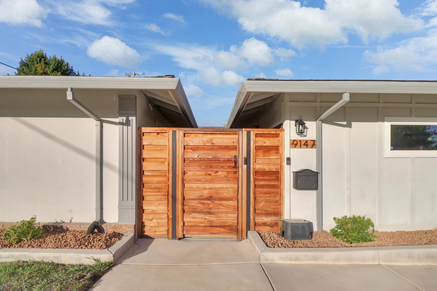 9147 La Riviera Drive