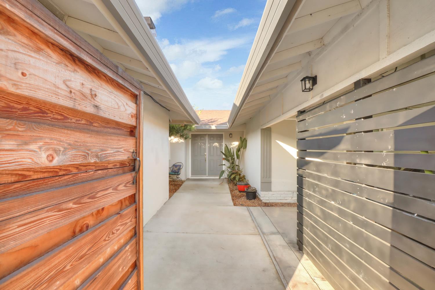 9147 La Riviera Drive