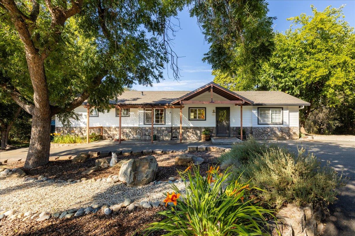 9140 Crater Hill